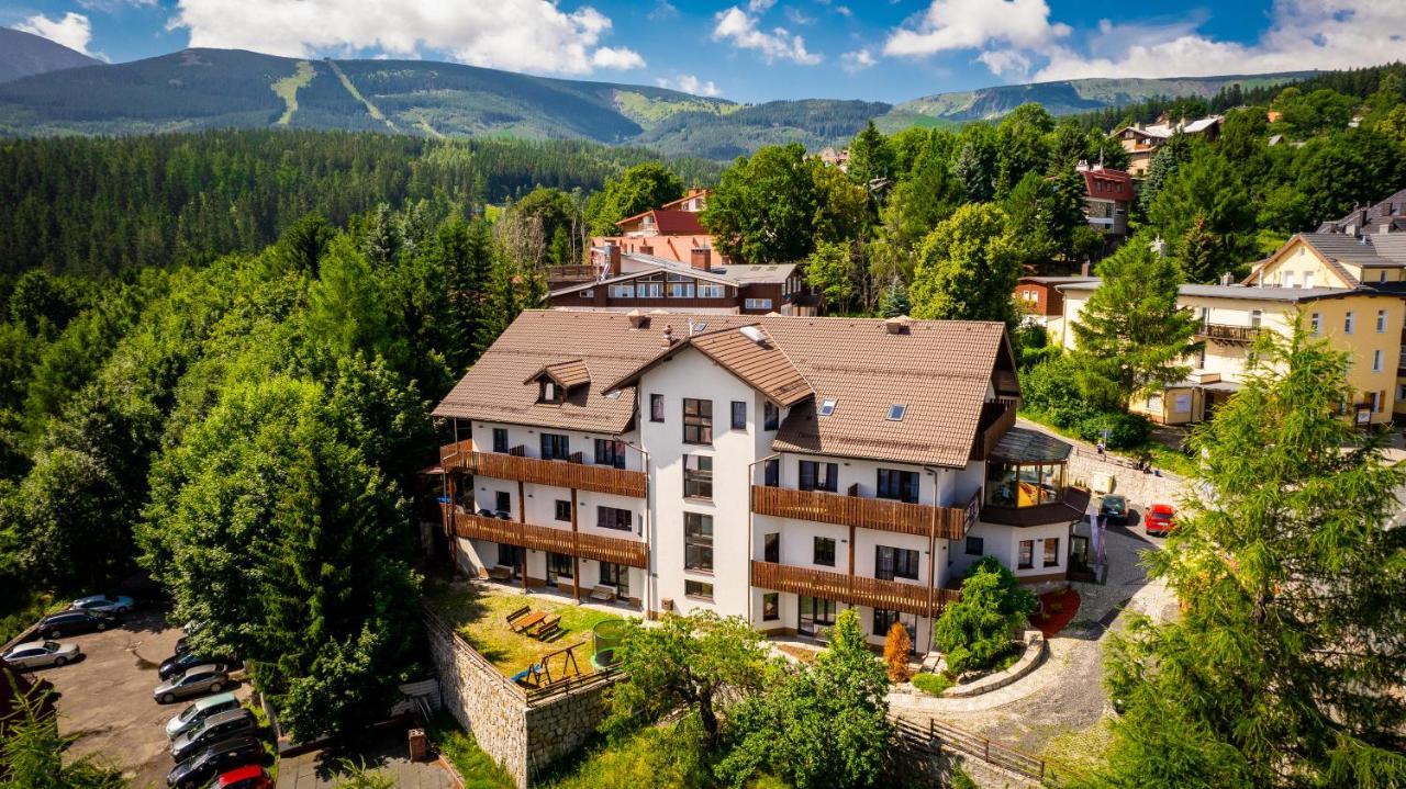 Karpacki & Spa - Blisko Wyciagu, Restauracja, Sala Zabaw, Bar 24H (Adults Only) 卡尔帕奇 外观 照片